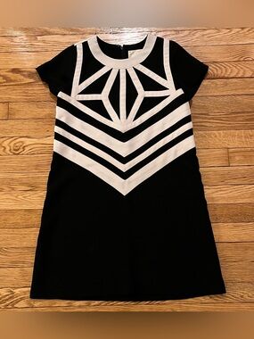 Karta Black & White Geometric Shift Mini Zipper Dress Size S